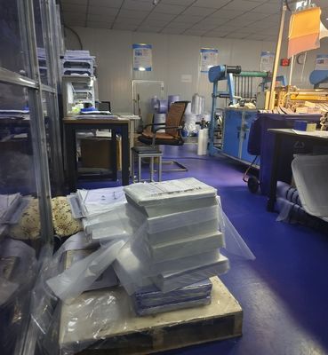 Tấm PVC in phun trắng có khả năng bóc mạnh mẽ cho hình ảnh có độ phân giải cao và kích thước tùy chỉnh