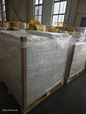 0.12-0.76mm Độ dày Matte Cả hai mặt Bảng lõi PVC với điểm Vicat 77 + 2 °C cho Offset và in màn hình lụa