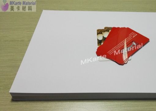 Tấm PVC có thể in kỹ thuật số hai mặt với độ bám mực tuyệt vời và độ bong tróc mạnh