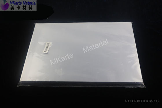 Phim lớp phủ Pvc tráng phủ mạnh mẽ với khả năng chống biến dạng mạnh