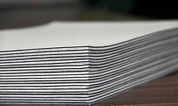 Tấm lót nhiều lớp bằng len màu đen