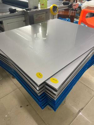 Vật liệu thẻ Pvc dày 0,6mm-1,0mm Tấm thép cán siêu bóng