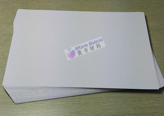 In lụa khổ A3 Tấm lõi PVC có độ bám mực tuyệt vời